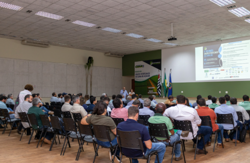 Pesquisadores discutem custos e benefícios da aplicação de vinhaça nas lavouras